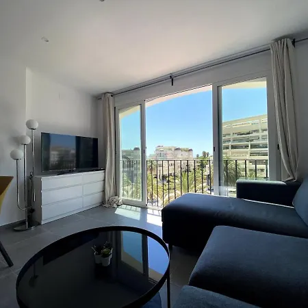 Renovated In Jardines Del Puerto * Marbella